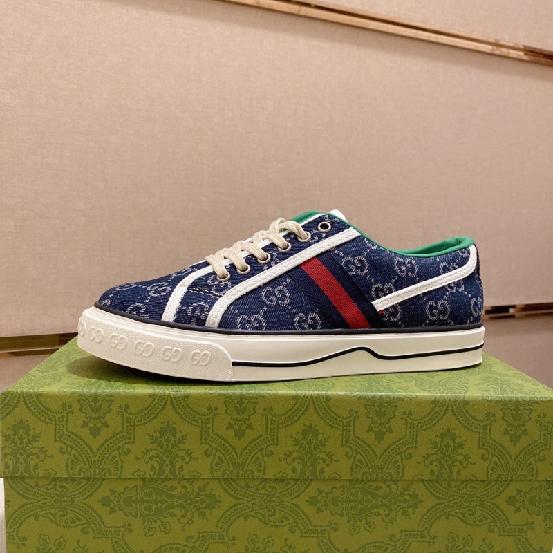 G*u*i casual shoes